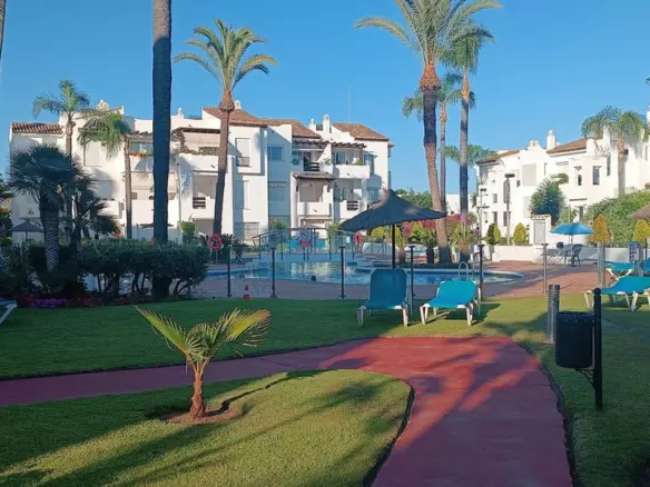 3-bedroom Apartment In Estepona, Spain (208 M²)