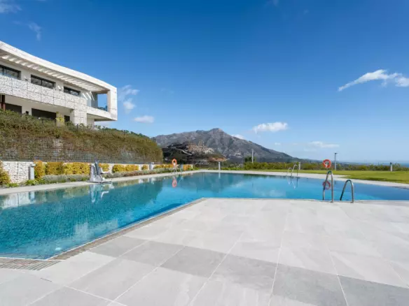 3-bedroom Apartment In Benahavis, Spain (158 M²)