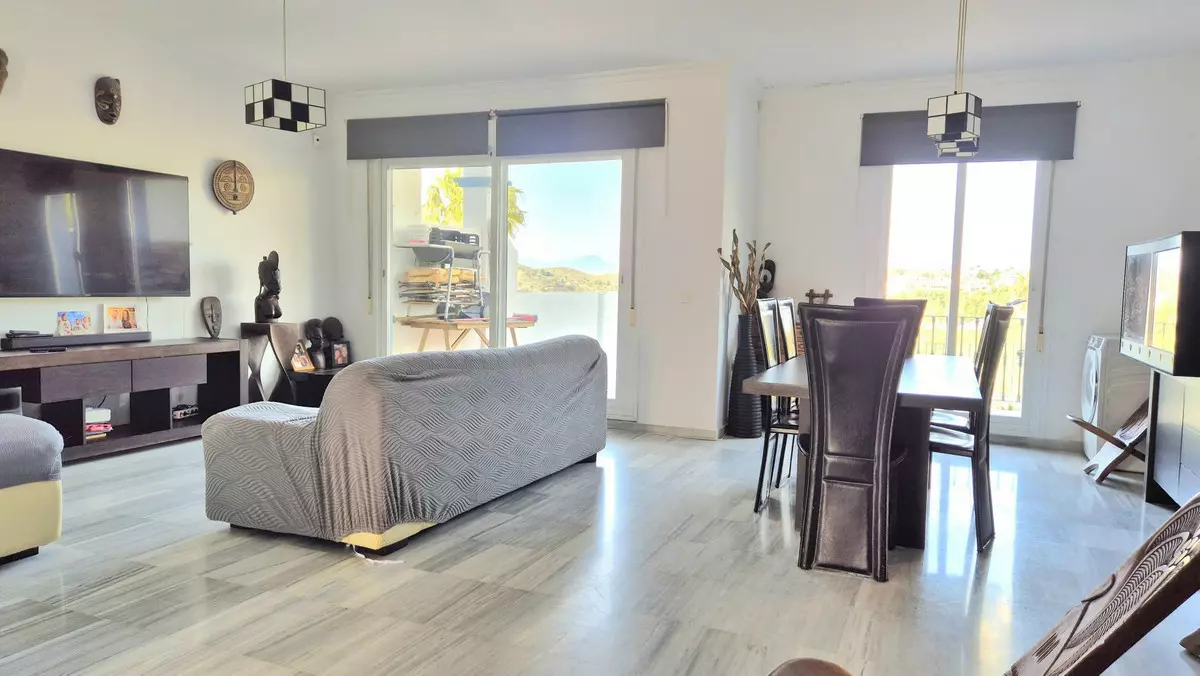 3-bedroom Villa In Alhaurín El Grande, Spain (242 M²)