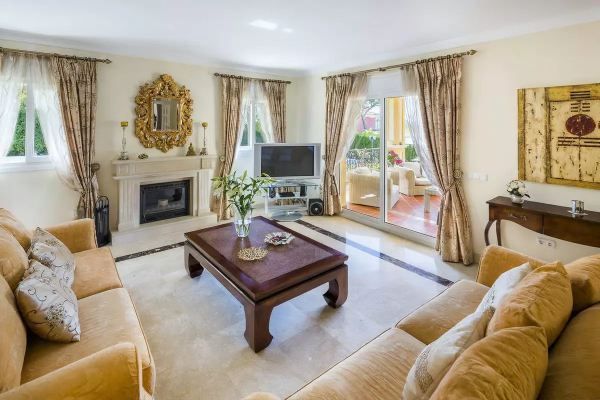 4-bedroom Villa In Marbella, Spain (404 M²)
