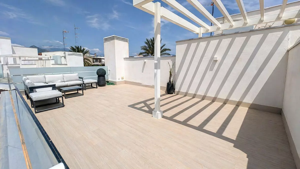 2-bedroom Apartment In Estepona, Spain (75 M²)