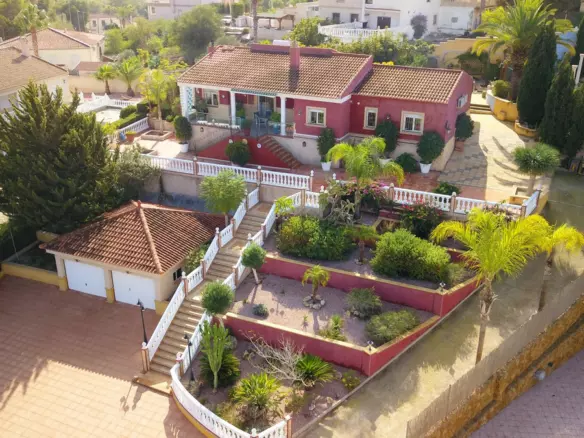 3-bedroom Villa In Algorfa, Spain (264 M²)