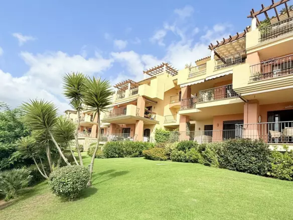 2-bedroom Apartment In Benahavis, Spain (100 M²)