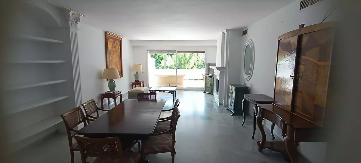 3-bedroom Apartment In Marbella, Spain (220 M²)