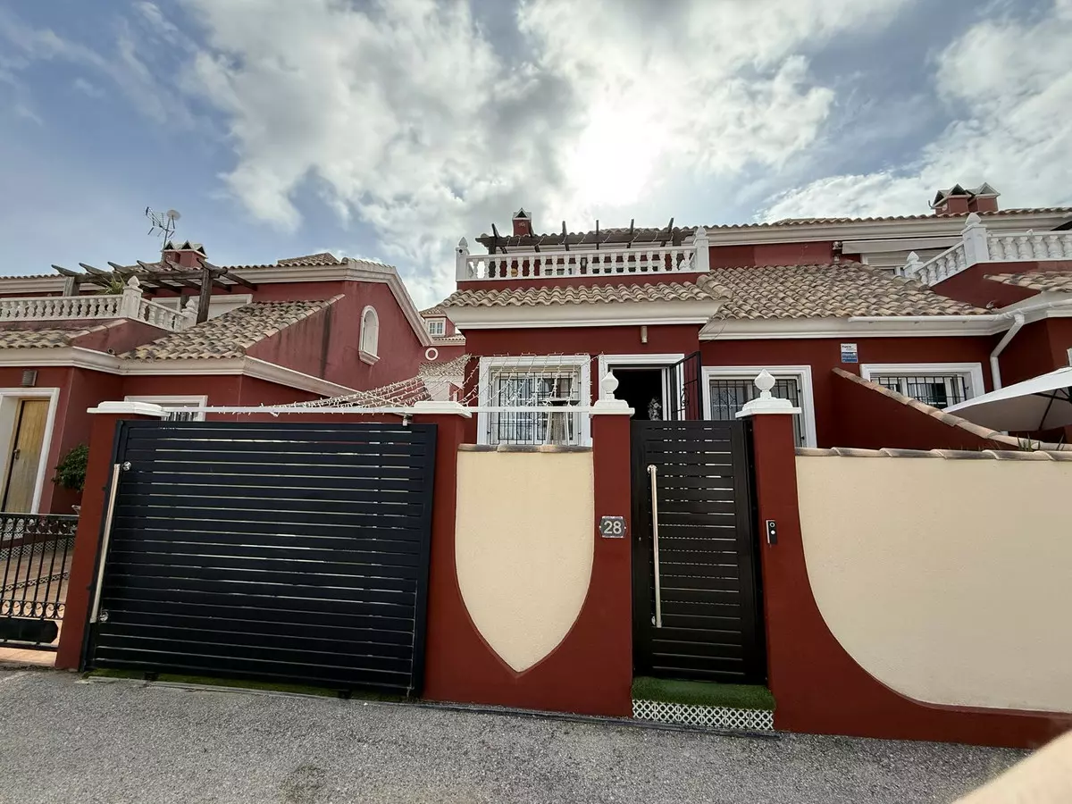 3-bedroom Villa In Orihuela, Spain (89 M²)