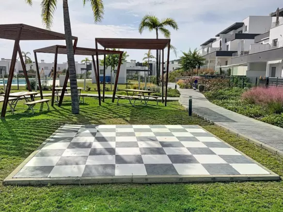 2-bedroom Apartment In Estepona, Spain (110 M²)