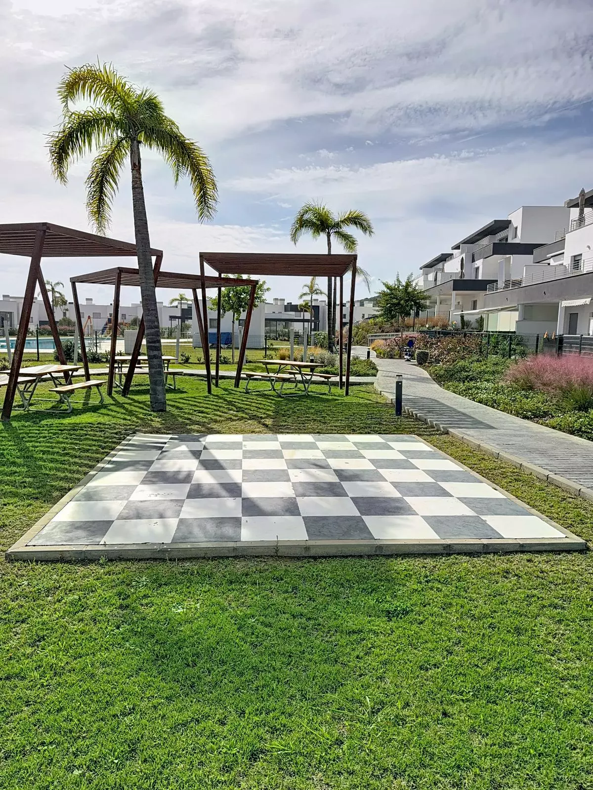 ShowFeedImage-da016e 2-bedroom Apartment In Estepona, Spain (110 M²)