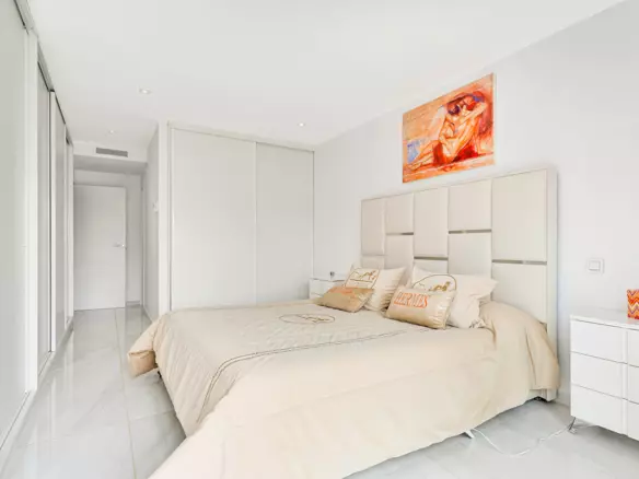 4-bedroom Apartment In Marbella, Spain (198 M²)