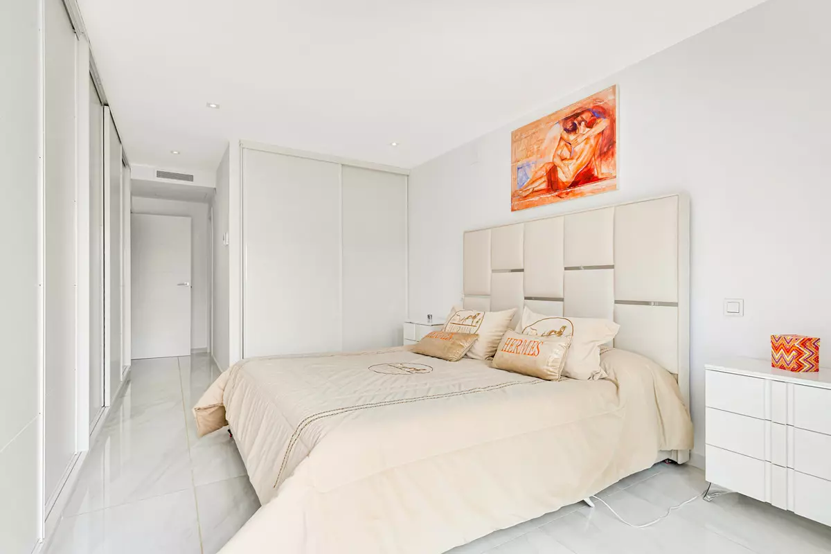 4-bedroom Apartment In Marbella, Spain (198 M²)