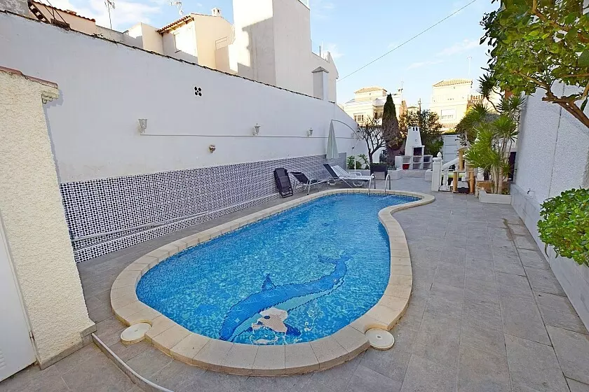 3-bedroom Villa In Torrevieja, Spain (200 M²)