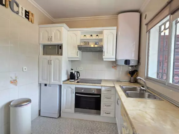 2-bedroom Apartment In Benalmádena, Spain (99 M²)