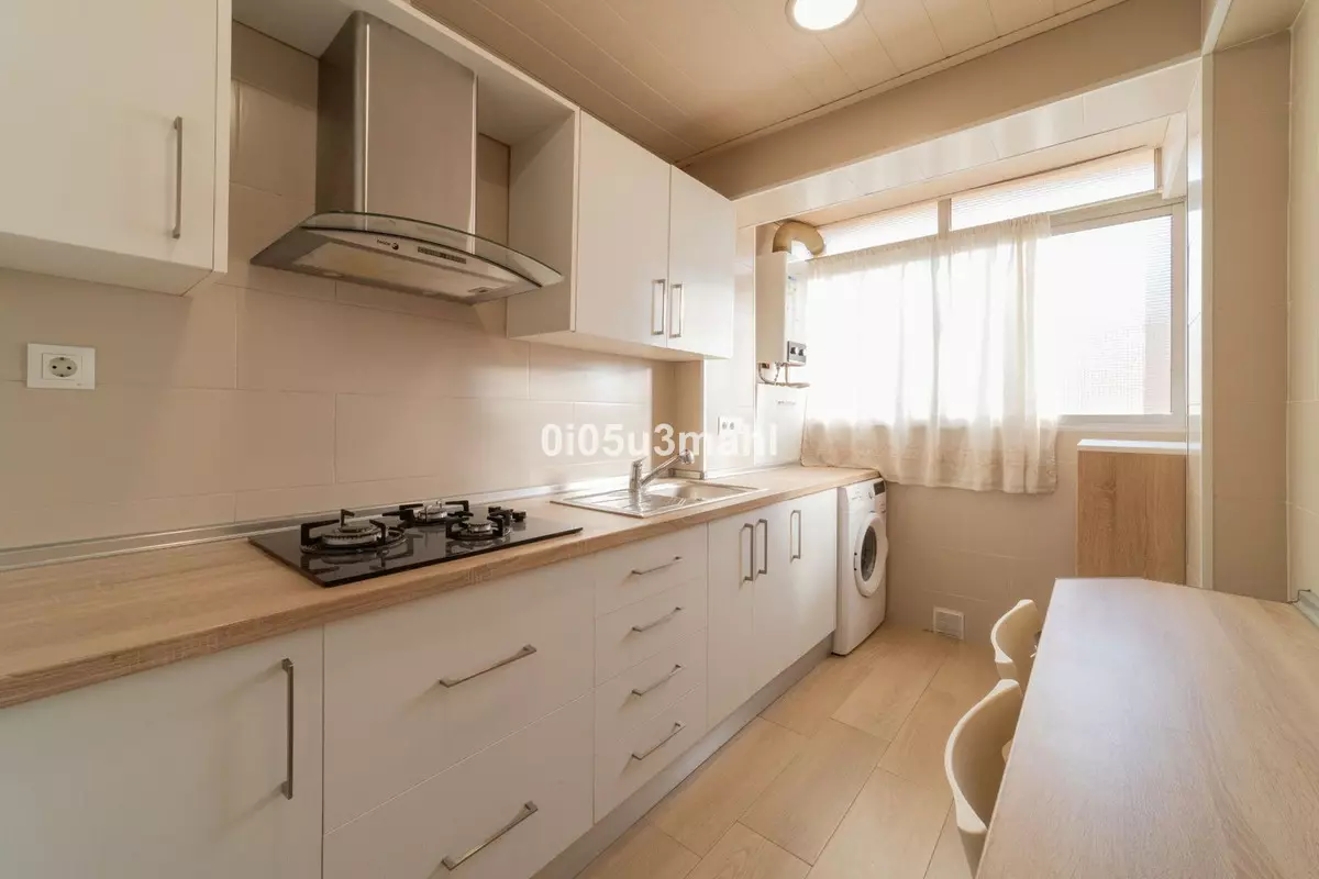 2-bedroom Apartment In Málaga, Spain (71 M²)