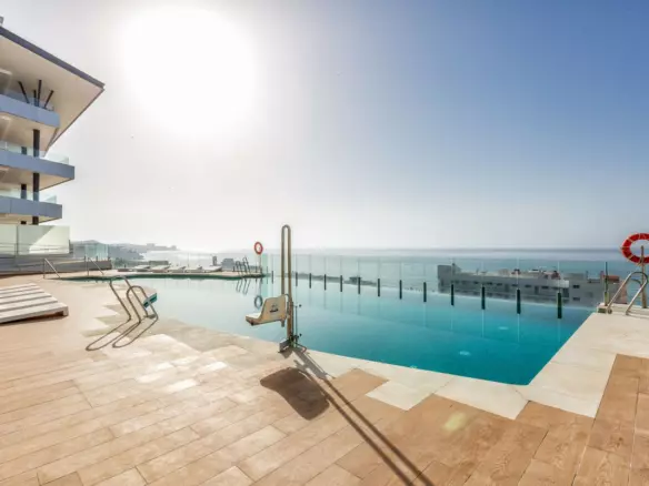 3-bedroom Apartment In Fuengirola, Spain (227 M²)