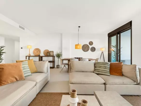 3-bedroom Apartment In Estepona, Spain (123 M²)