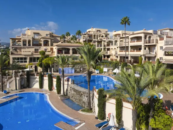 2-bedroom Apartment In Estepona, Spain (155 M²)