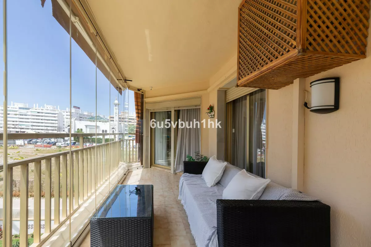 2-bedroom Apartment In Fuengirola, Spain (119 M²)