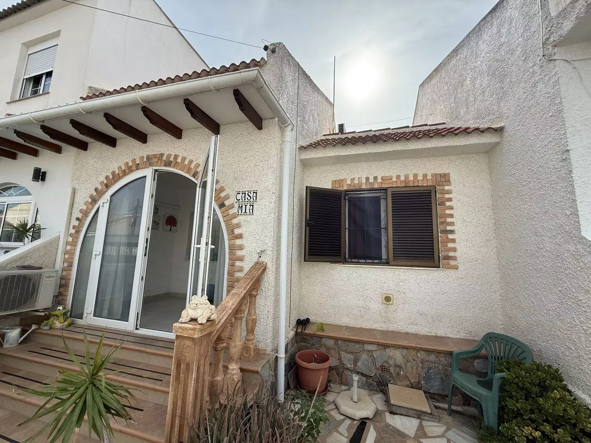 3-bedroom Town House In Torrevieja, Spain (58 M²)
