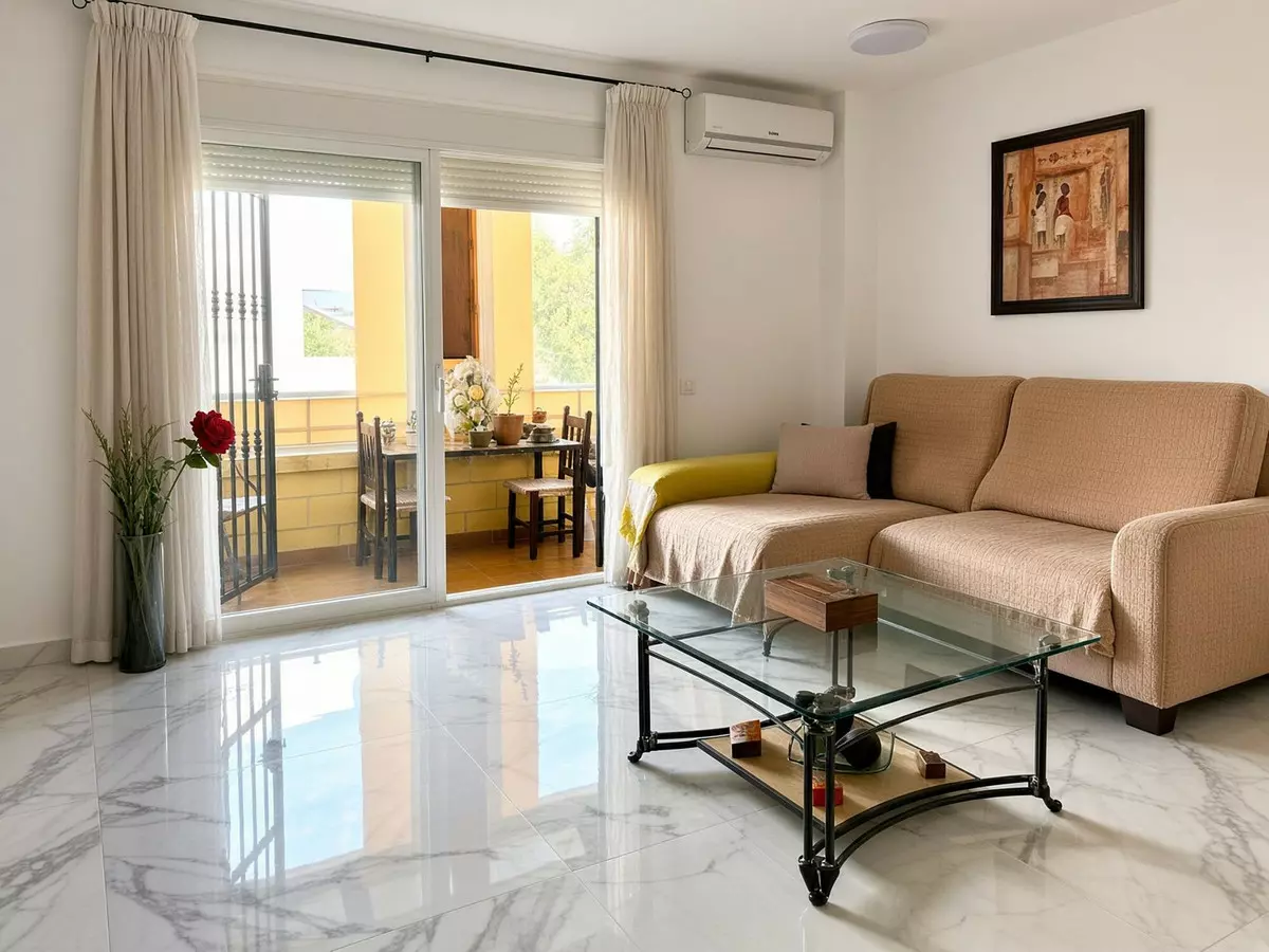3-bedroom Apartment In Estepona, Spain (95 M²)