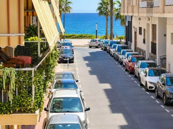 3-bedroom Apartment In Torrevieja, Spain (106 M²)