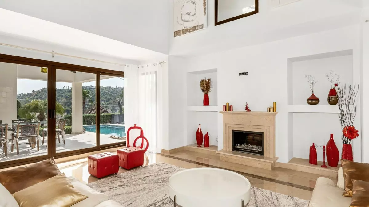 4-bedroom Villa In Benahavis, Spain (396 M²)