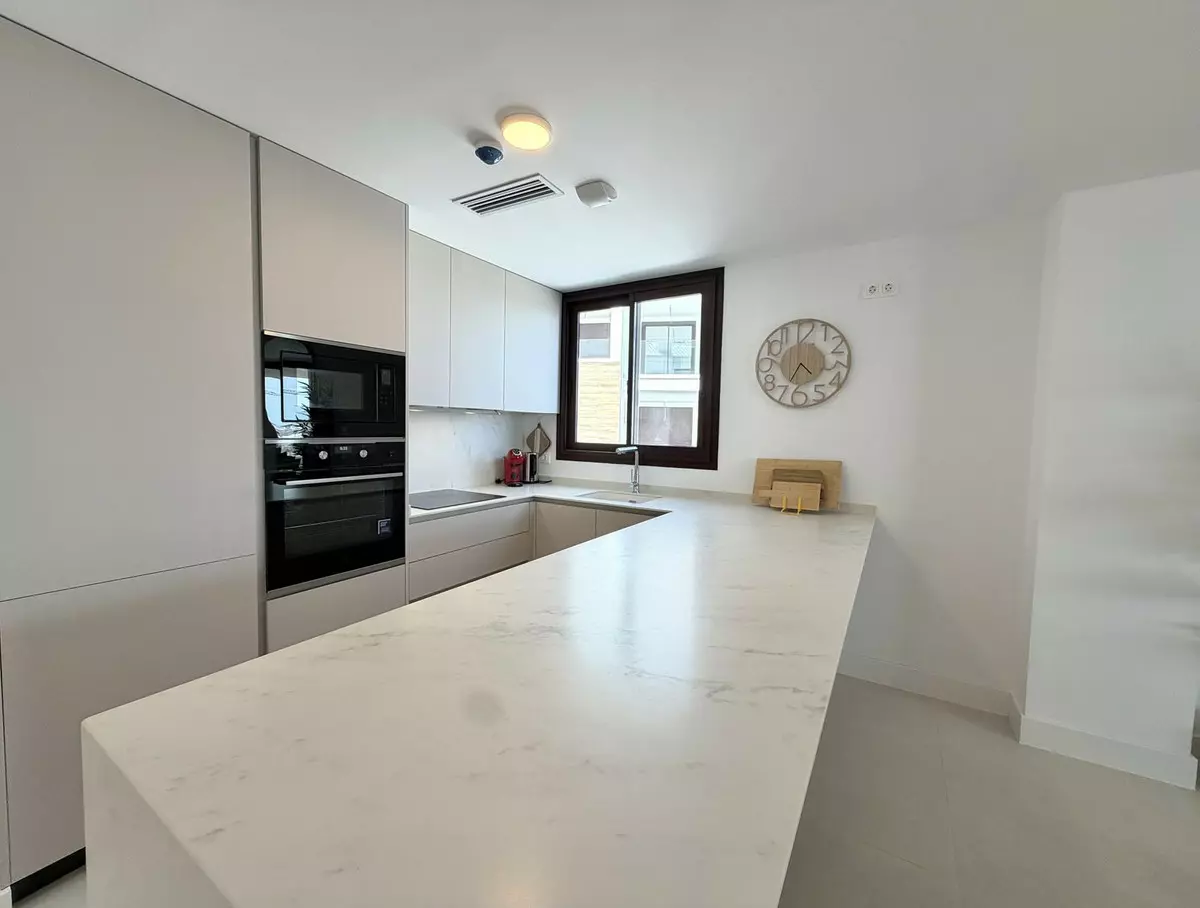 3-bedroom Apartment In Fuengirola, Spain (101 M²)