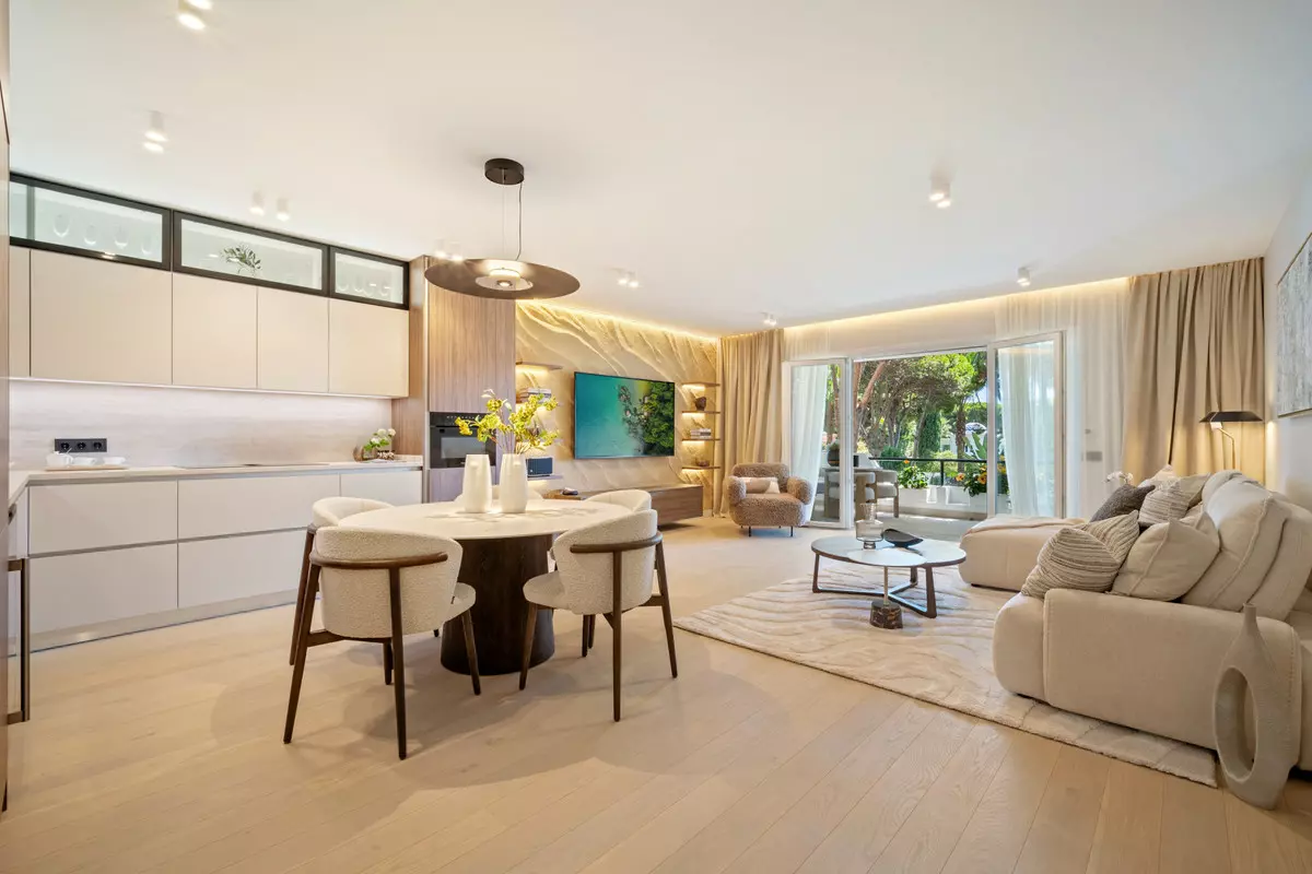 3-bedroom Apartment In Estepona, Spain (130 M²)