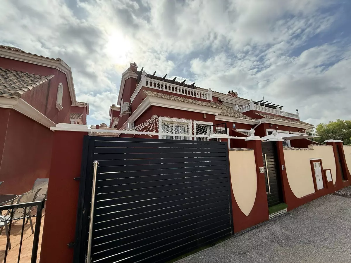 3-bedroom Villa In Orihuela, Spain (89 M²)