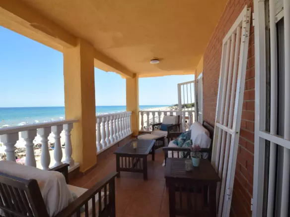 7-bedroom Villa In Guardamar Del Segura, Spain (266 M²)