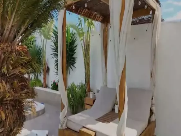 5-bedroom Villa In Torrevieja, Spain (199 M²)