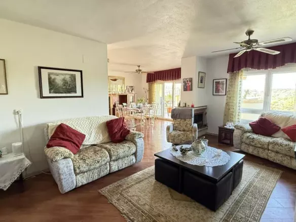 5-bedroom Villa In Orihuela, Spain (220 M²)