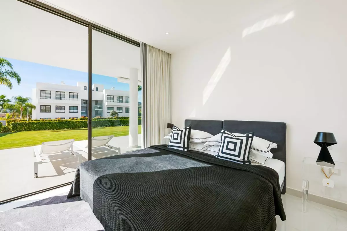 3-bedroom Apartment In Estepona, Spain (114 M²)