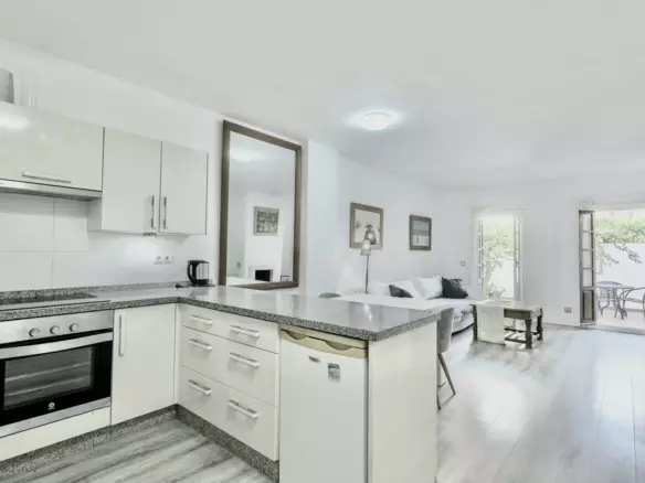 2-bedroom Apartment In Estepona, Spain (84 M²)