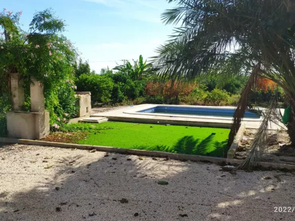 2-bedroom Villa In Redovan, Spain (319 M²)