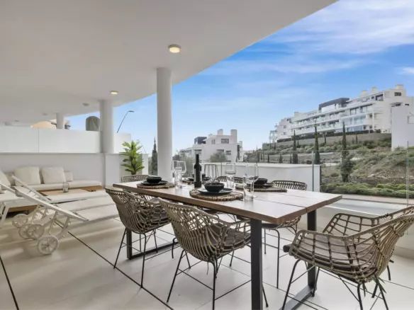 2-bedroom Apartment In Fuengirola, Spain (87 M²)