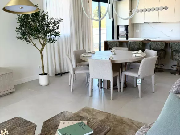 4-bedroom Apartment In Estepona, Spain (214 M²)