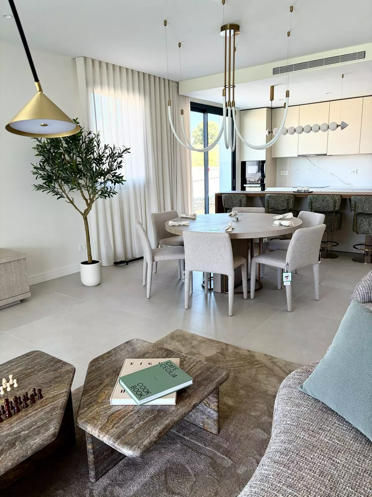 4-bedroom Apartment In Estepona, Spain (214 M²)