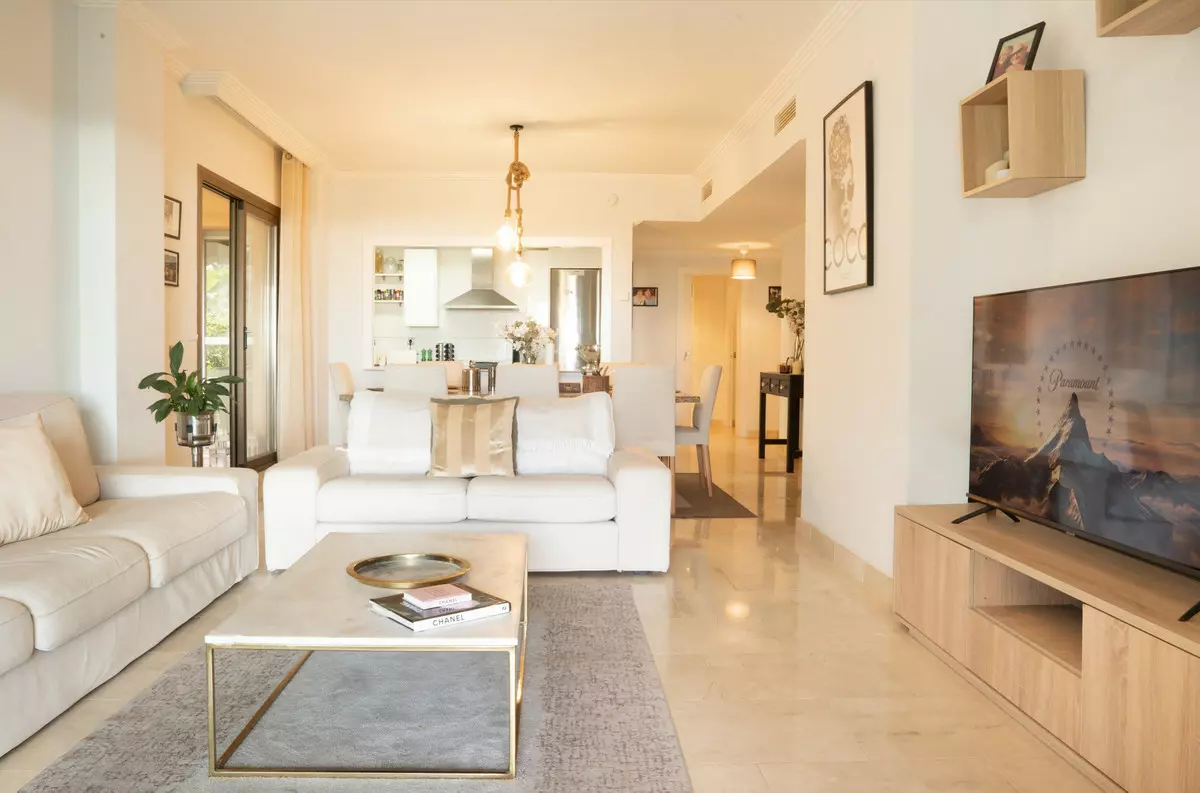 3-bedroom Apartment In Benahavis, Spain (128 M²)
