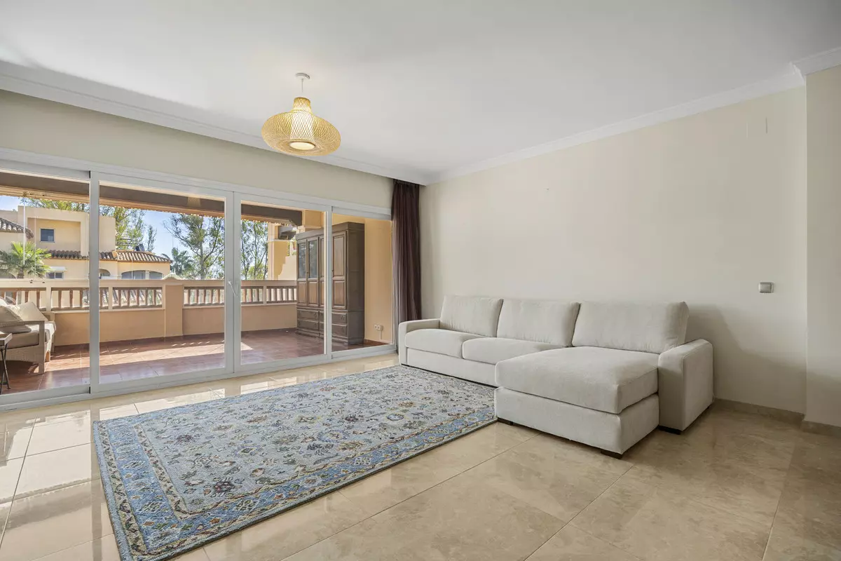 2-bedroom Apartment In Estepona, Spain (155 M²)