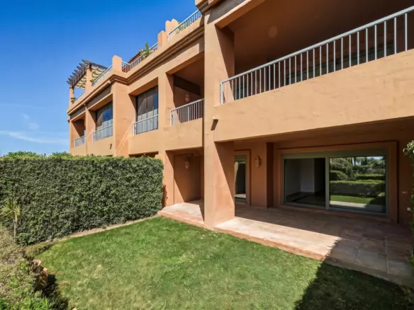 2-bedroom Apartment In Estepona, Spain (100 M²)