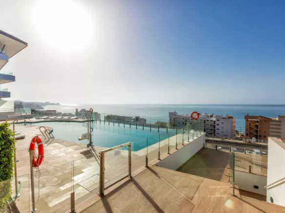3-bedroom Apartment In Fuengirola, Spain (227 M²)