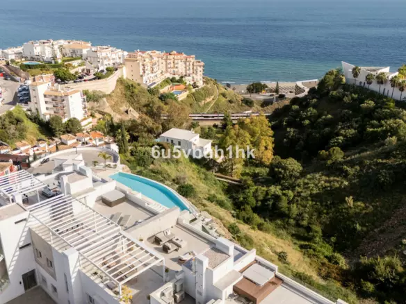 3-bedroom Apartment In Benalmádena, Spain (260 M²)