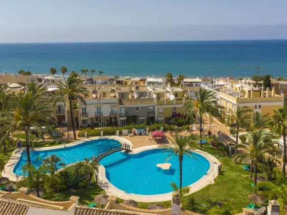 3-bedroom Villa In Marbella, Spain (174 M²)