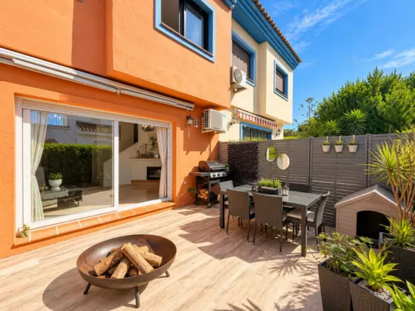 3-bedroom Villa In Manilva, Spain (97 M²)