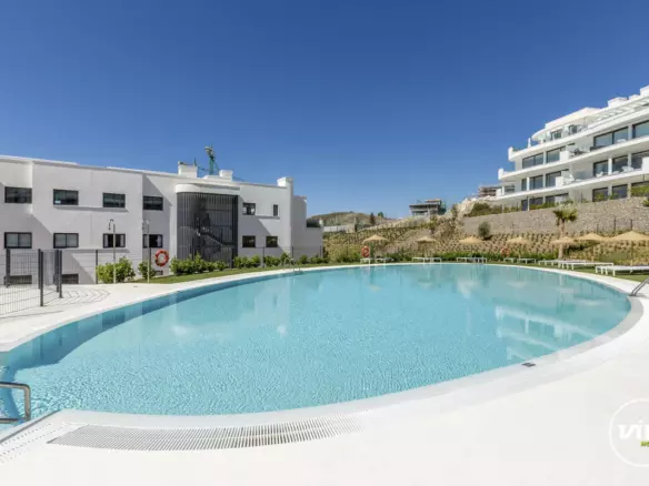 3-bedroom Apartment In Fuengirola, Spain (123 M²)