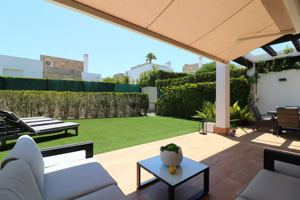 3-bedroom Villa In Algorfa, Spain (127 M²)