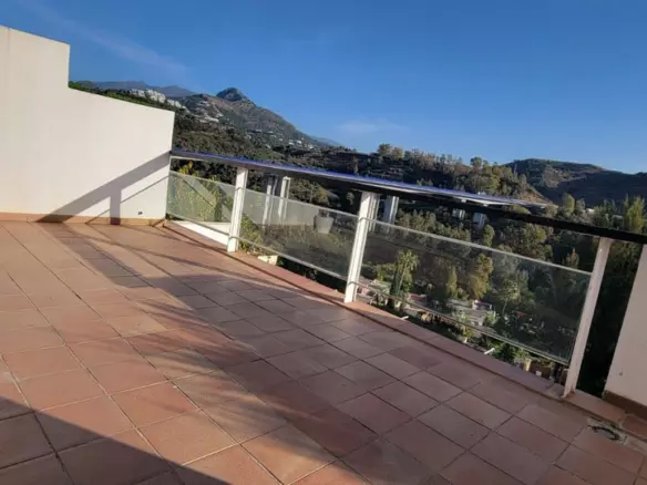 2-bedroom Apartment In Benahavis, Spain (105 M²)