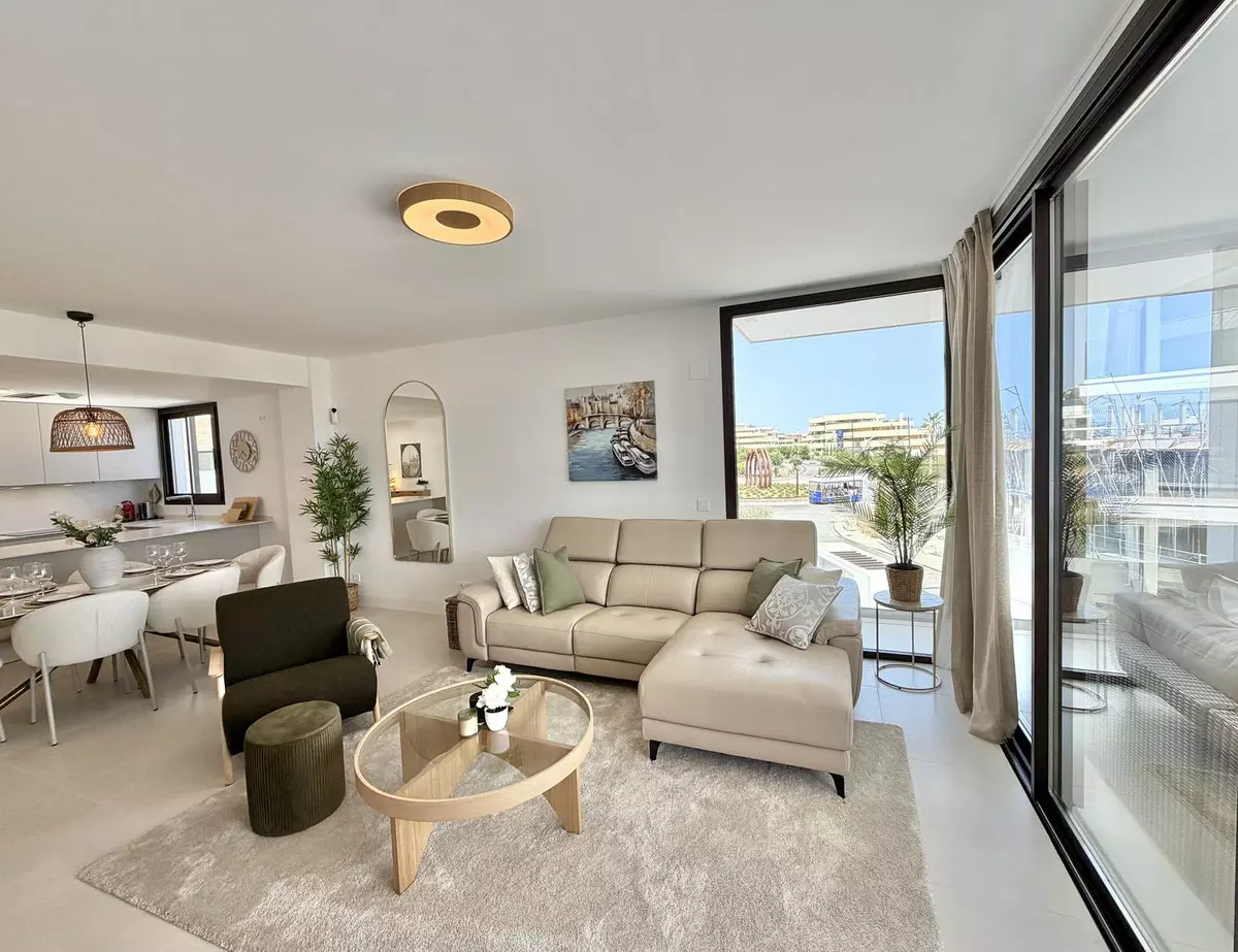 3-bedroom Apartment In Fuengirola, Spain (101 M²)