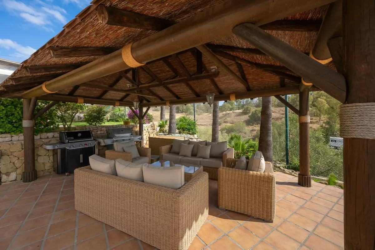 4-bedroom Villa In Mijas, Spain (450 M²)