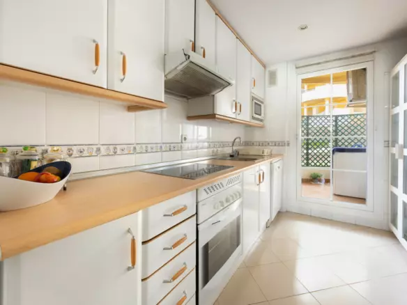 2-bedroom Apartment In Marbella, Spain (83 M²)