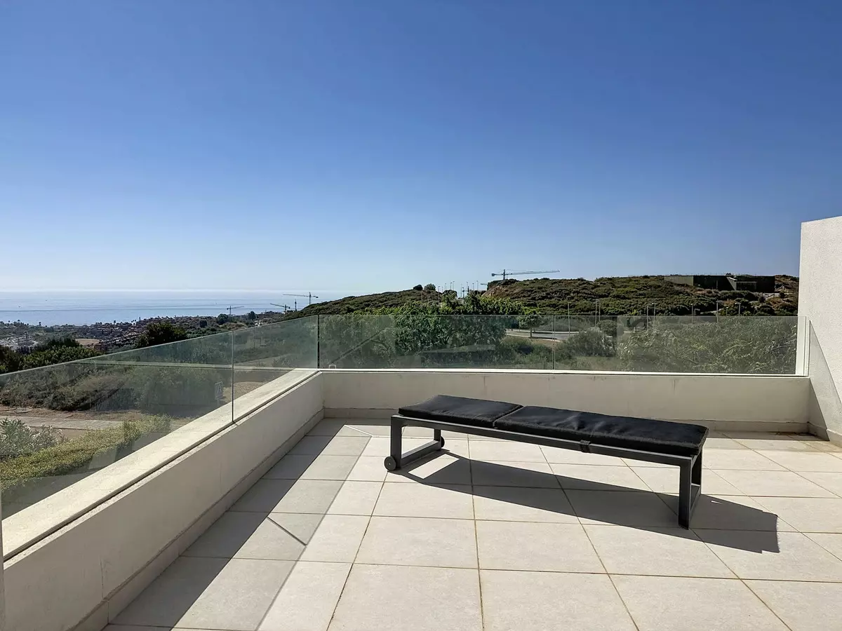 3-bedroom Apartment In Casares, Spain (184 M²)